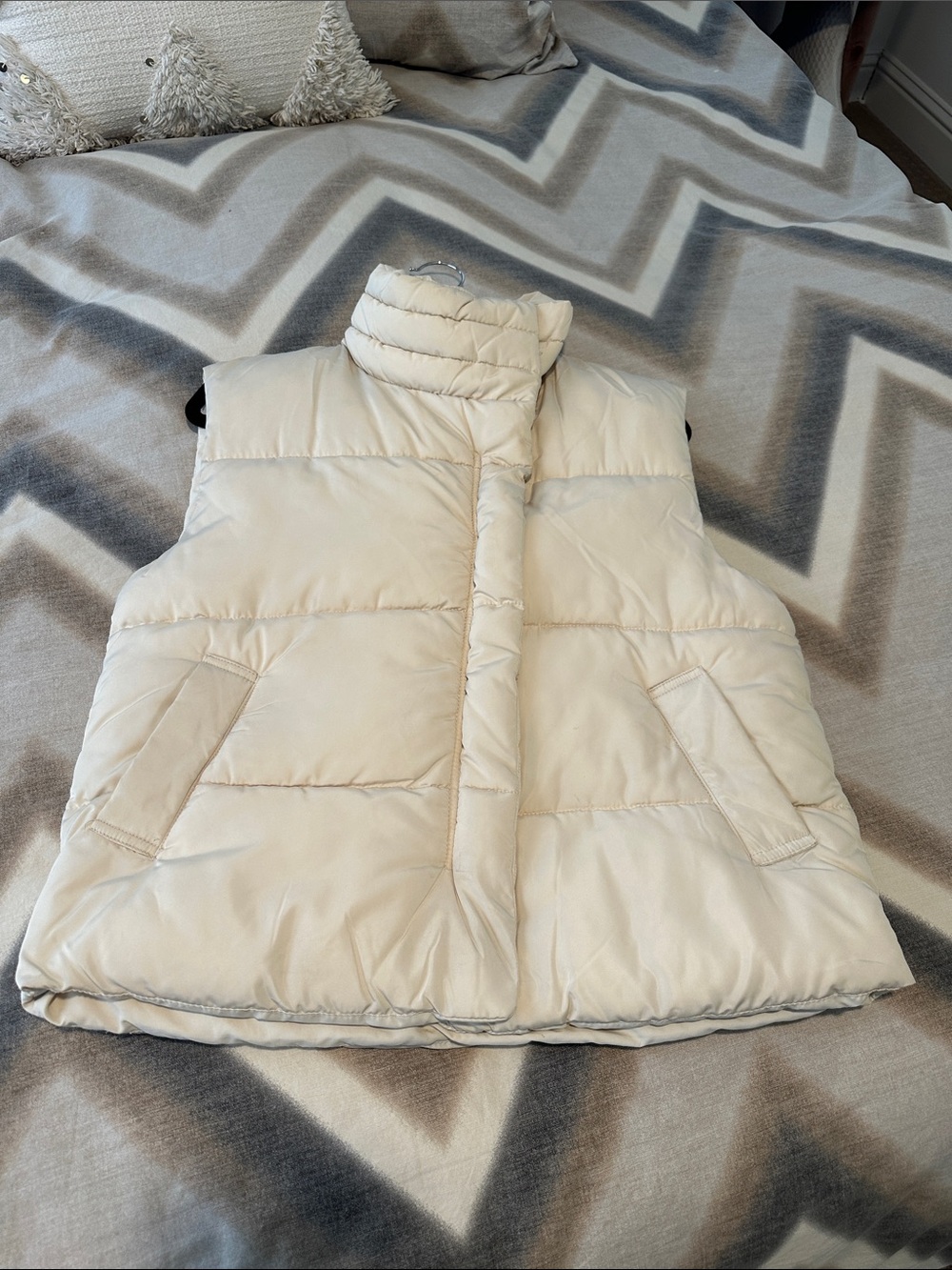 BDG Cream Quilted Puffer Vest
